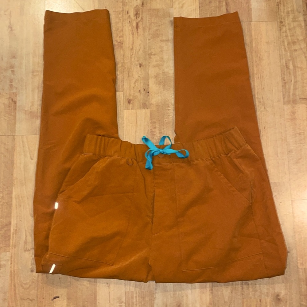 Figs Technical Collection Scrub pants size M/S ochre rust terracotta